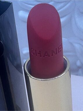 Chanel rouge allure velvet 56 lipstick
